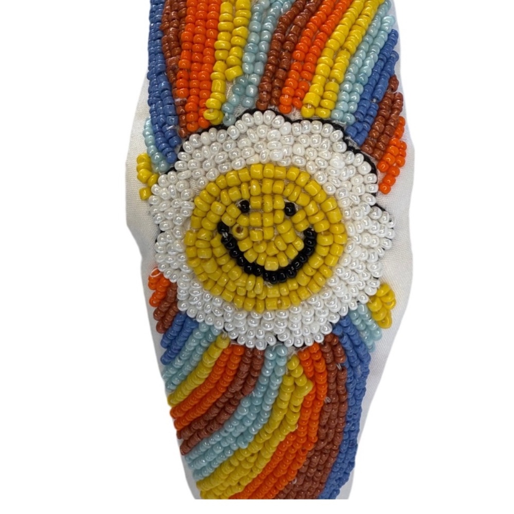 249. NEW The Groovy Daisy Flower Beaded Brooke Shade Designer Headband - Picture 3 of 4
